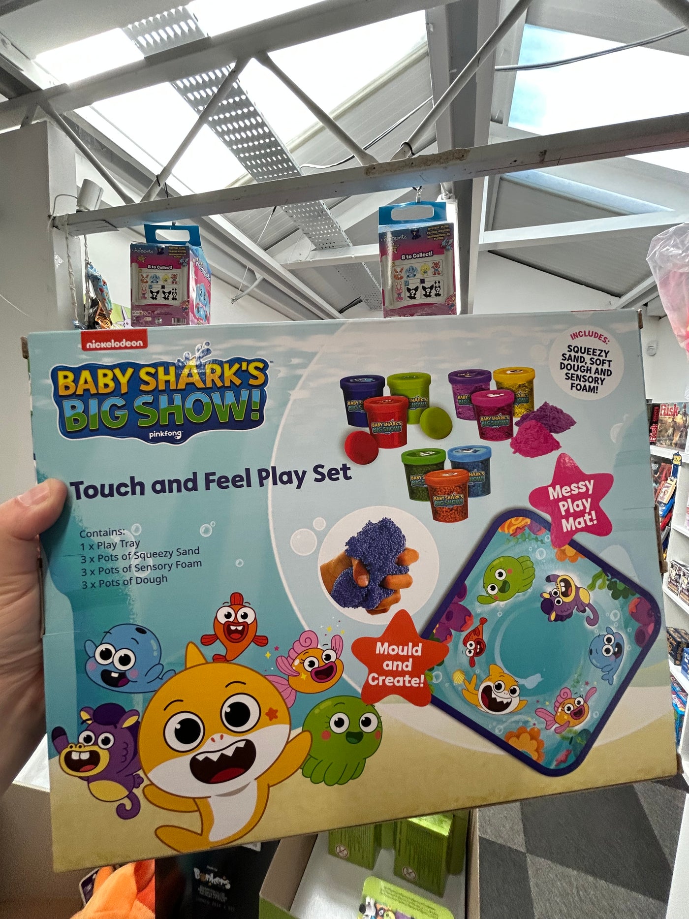 BABY SHARK SENSORY MESSY PLAY SET